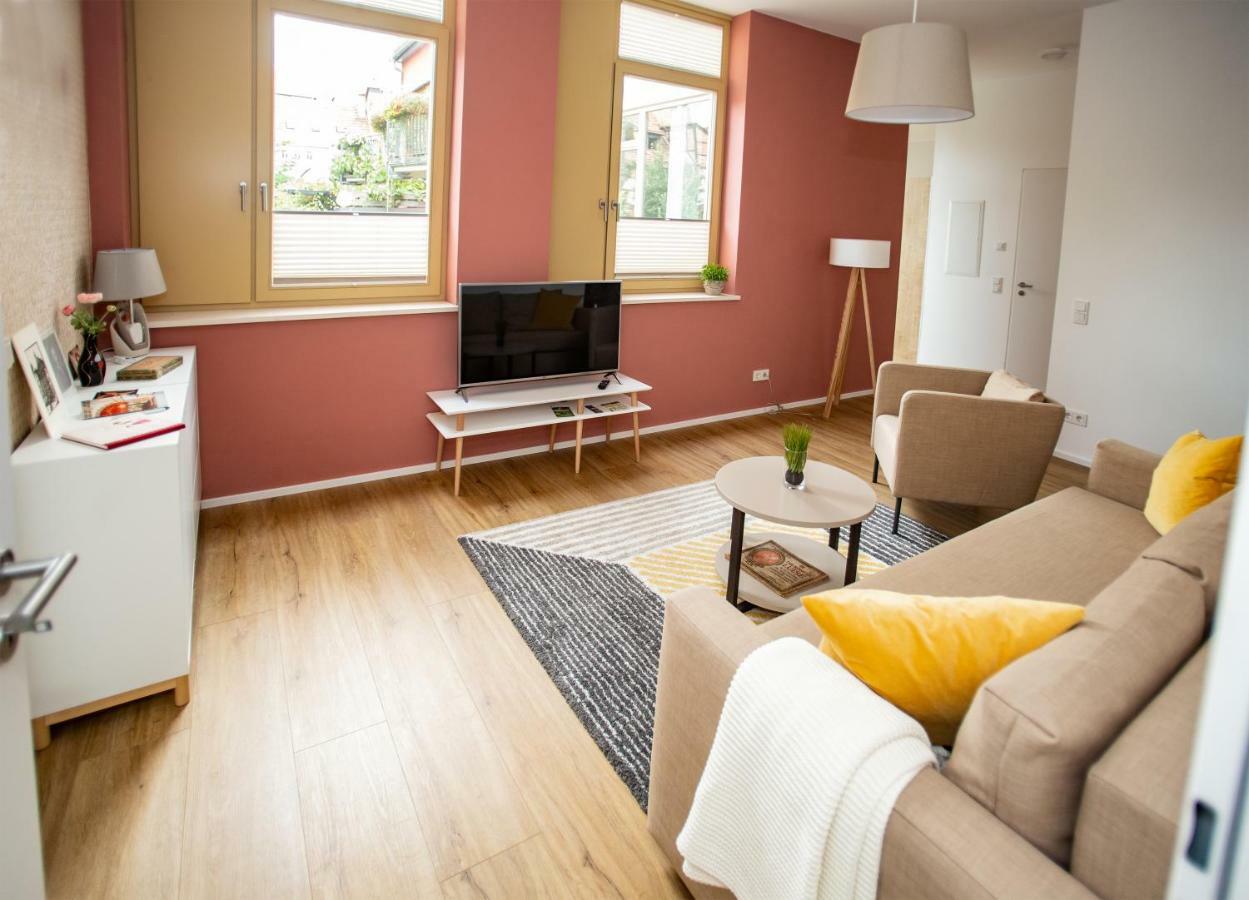 Eckhof Domizil - Grosszuegige Ferienwohnung Mit Kleinem Garten In Der Altstadt Von 고타 외부 사진