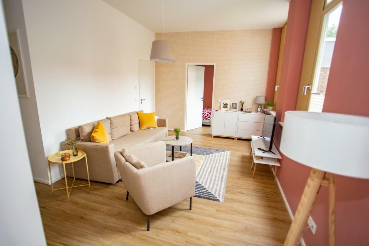 Eckhof Domizil - Grosszuegige Ferienwohnung Mit Kleinem Garten In Der Altstadt Von 고타 외부 사진
